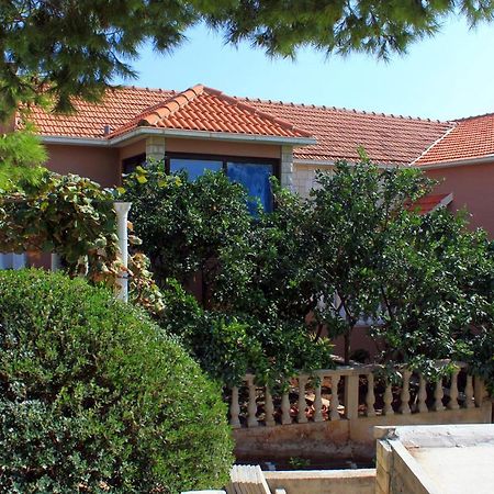Apartments With A Parking Space Zavalatica, Korcula - 4453 Exterior photo