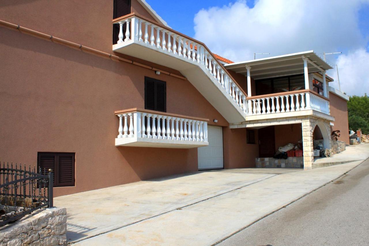 Apartments With A Parking Space Zavalatica, Korcula - 4453 Exterior photo