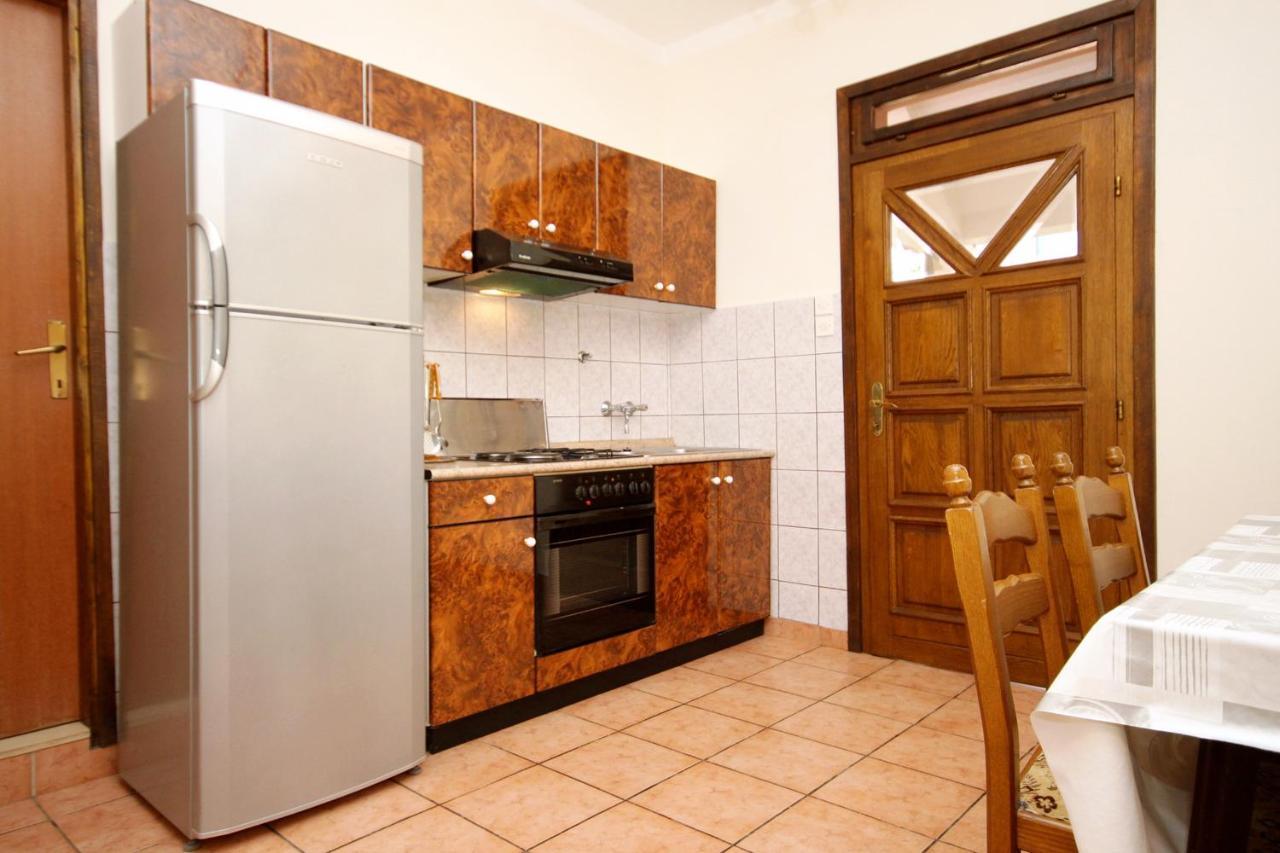 Apartments With A Parking Space Zavalatica, Korcula - 4453 Exterior photo